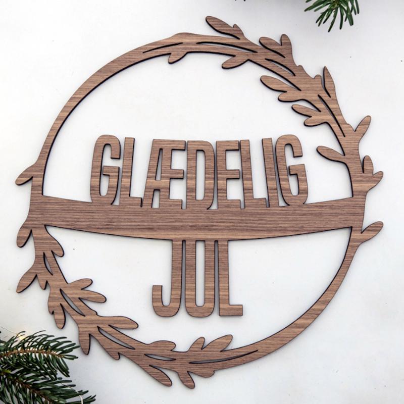 Julekrans med valnød - Glædelig Jul