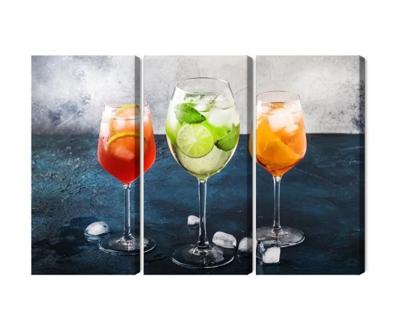 Sommercocktails på flerfagede lærredsglas