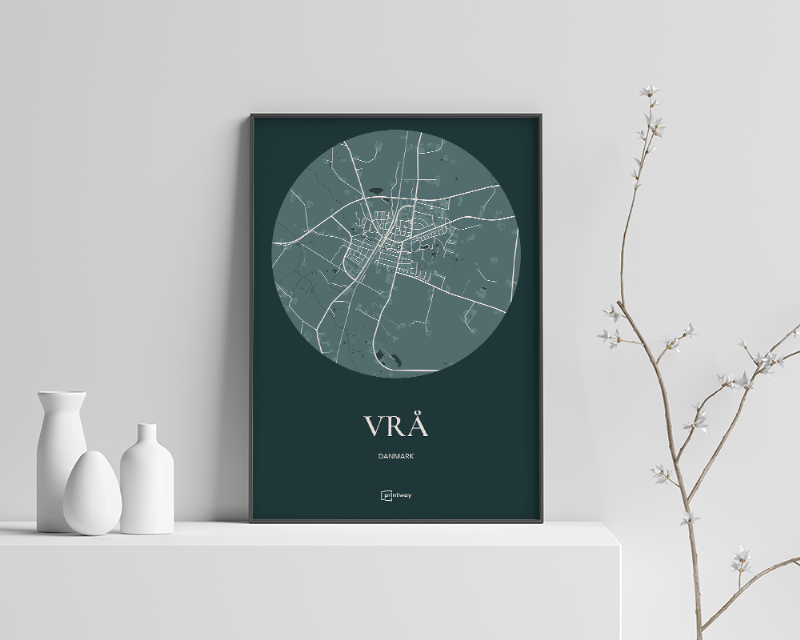 Vrå Plakat - Rundt Skovgrøn 70x100 cm (B1)