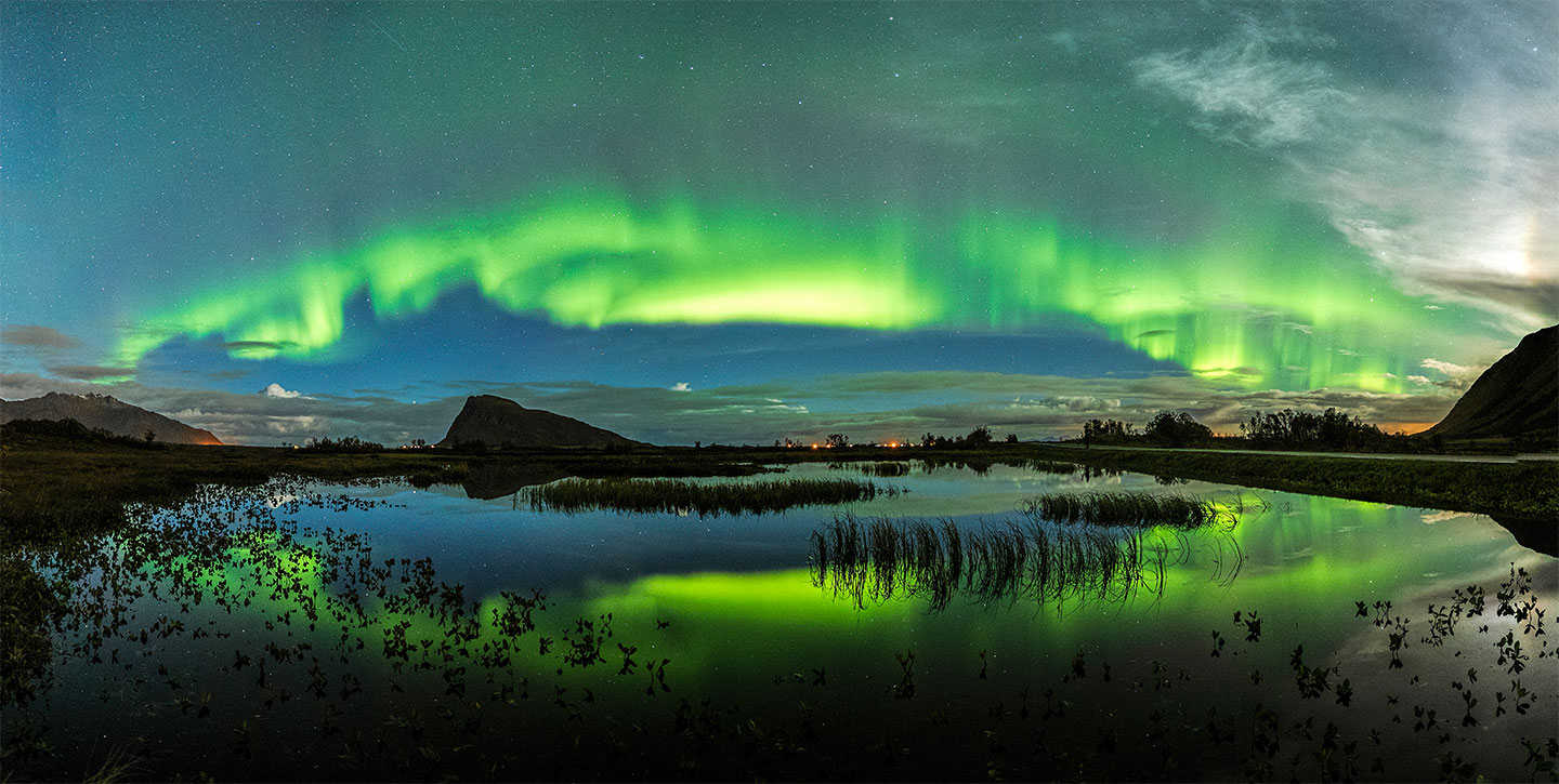 Auroras Over Dammen – Unik Fotokunst til Dit Hjem