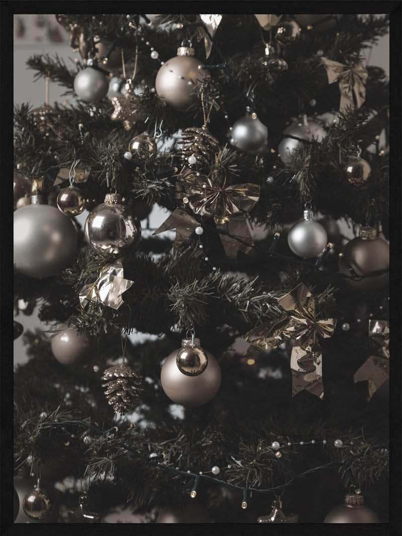 Juleplakat med Julekugler – Skab Julestemning Hjemme