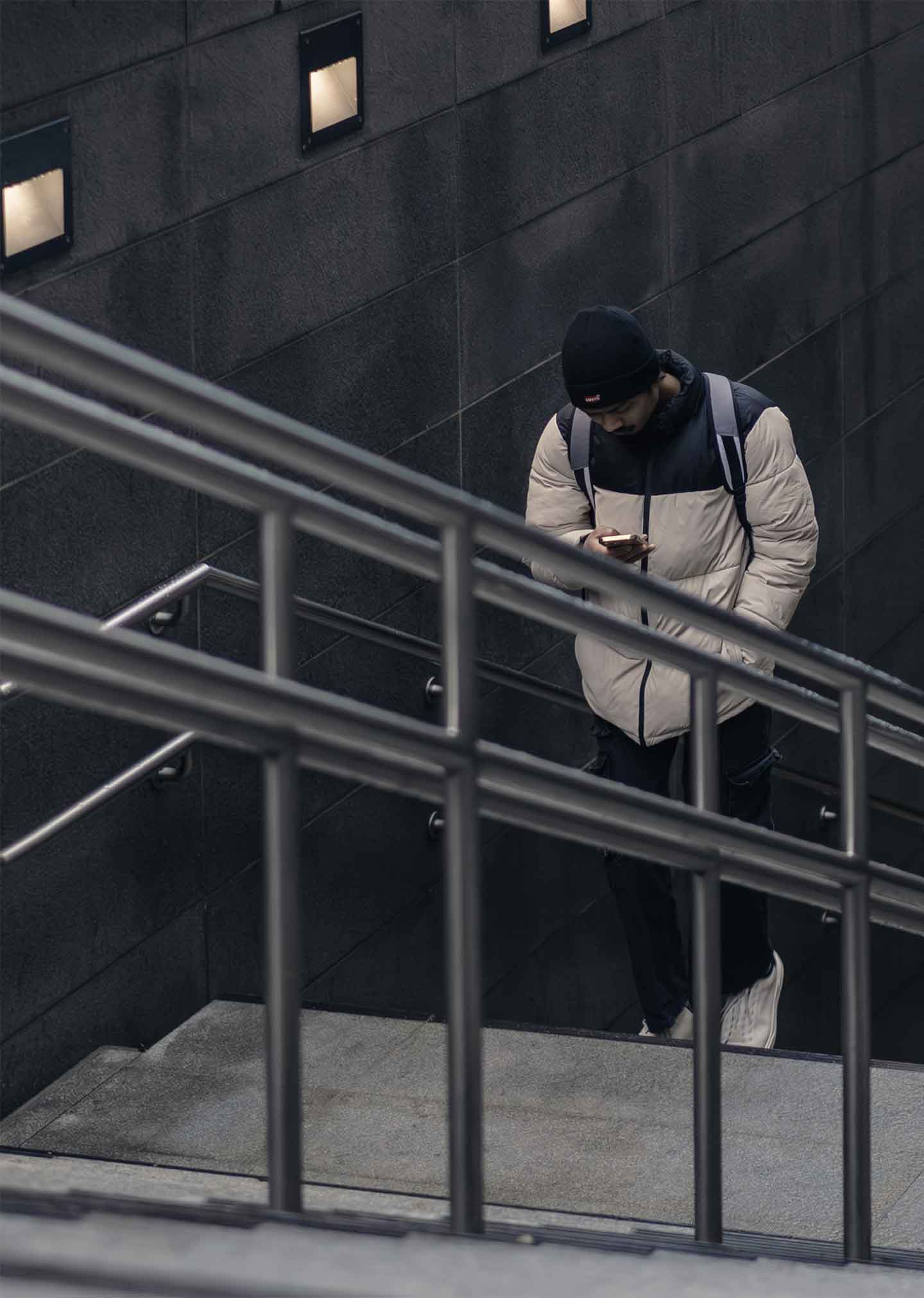 Unikt motiv "Guy" af Casper Norrbohm til dit hjem