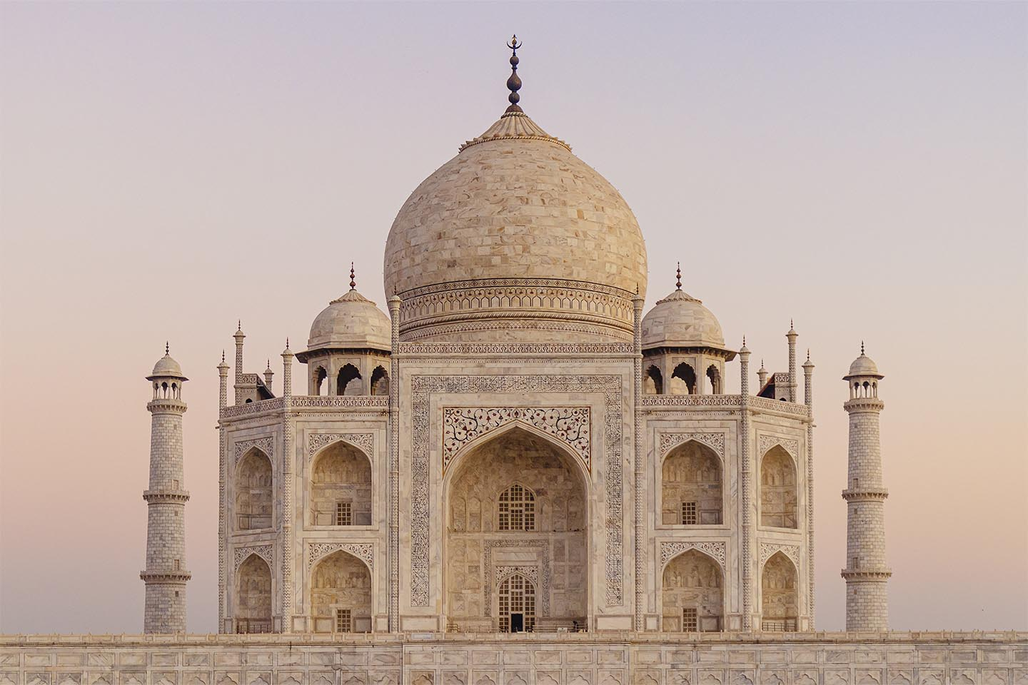 Taj Mahal at dawn af Rasmus Gundorff Sæderup