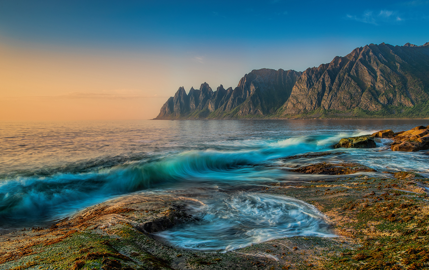 Senja Waves af Frank Olsen